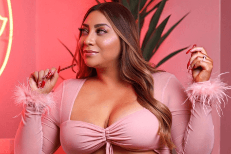 Nancy Hernandez | Harnessing Social Media to Become an Icon